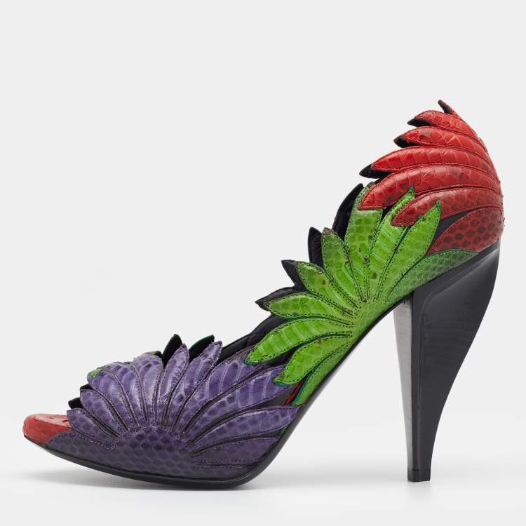 مملوكة مسبقًا  Bottega Veneta Multicolor Python Floral Cutout Peep Toe Pumps Size 39.5
