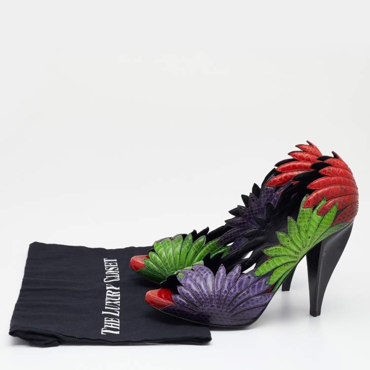 مملوكة مسبقًا  Bottega Veneta Multicolor Python Floral Cutout Peep Toe Pumps Size 39.5