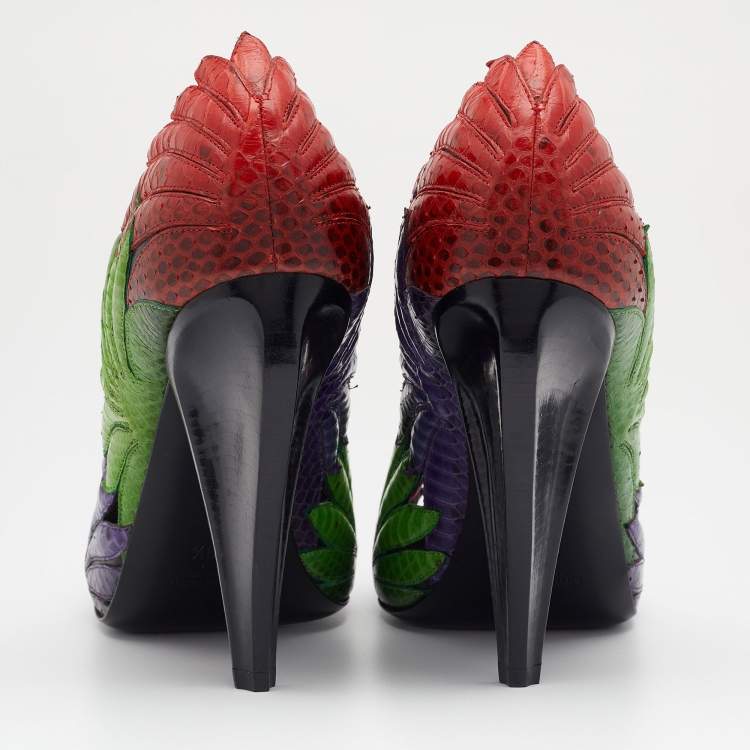مملوكة مسبقًا  Bottega Veneta Multicolor Python Floral Cutout Peep Toe Pumps Size 39.5
