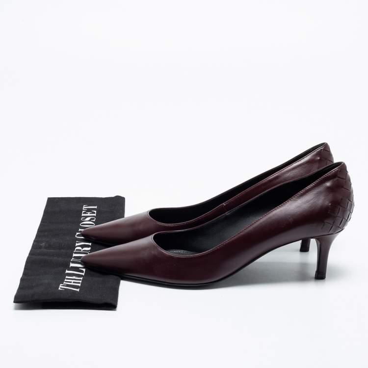 Pre Owned Bottega Veneta Burgundy Leather Intrecciato Detail Pointed Toe Pumps Size 38