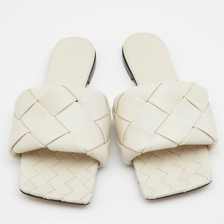 Pre Owned Bottega Veneta Off-White Quilted Leather Lido Flat Slides Size 38.5