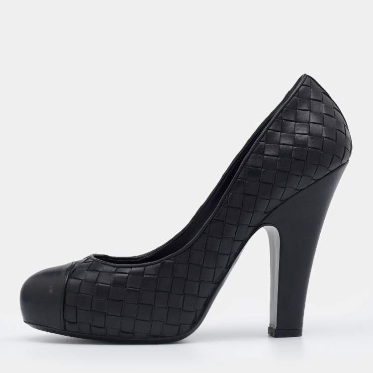 Pre Owned Bottega Veneta Black Intrecciato Leather Pumps Size 38.5