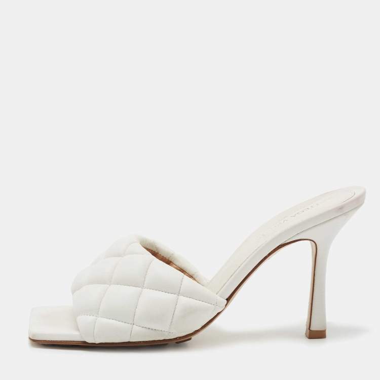 Pre Owned Bottega Veneta White Intrecciato Leather Lido Slide Sandals Size 37
