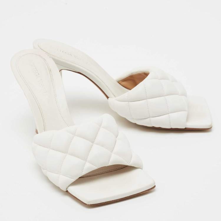 Pre Owned Bottega Veneta White Intrecciato Leather Lido Slide Sandals Size 37