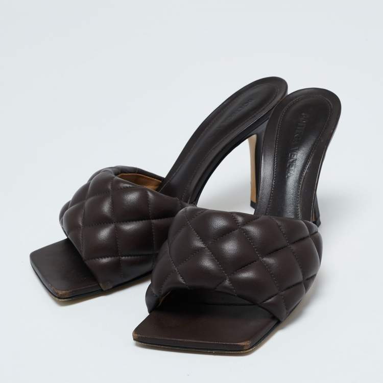 Pre Owned Bottega Veneta Brown Quilted Leather Padded Slide Sandals Size 37.5