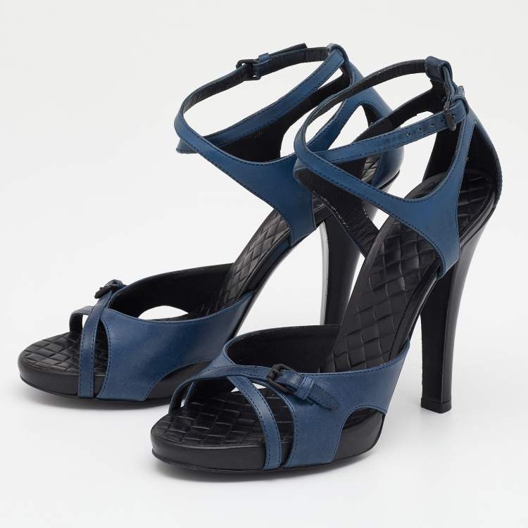 Pre Owned Bottega Veneta Blue Leather Ankle Strap Sandals Size 38