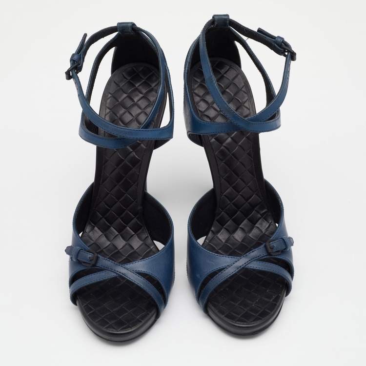 Pre Owned Bottega Veneta Blue Leather Ankle Strap Sandals Size 38