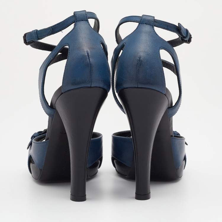 Pre Owned Bottega Veneta Blue Leather Ankle Strap Sandals Size 38