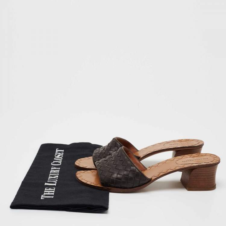 Pre Owned Bottega Veneta Dark Brown Intrecciato Leather Slide Sandals Size 37