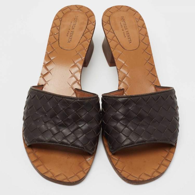 Pre Owned Bottega Veneta Dark Brown Intrecciato Leather Slide Sandals Size 37