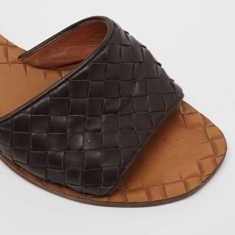 Pre Owned Bottega Veneta Dark Brown Intrecciato Leather Slide Sandals Size 37