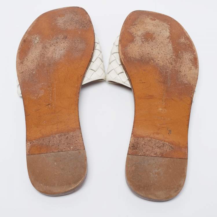Pre Owned Bottega Veneta White Intrecciato Leather Flat Slides Size 37