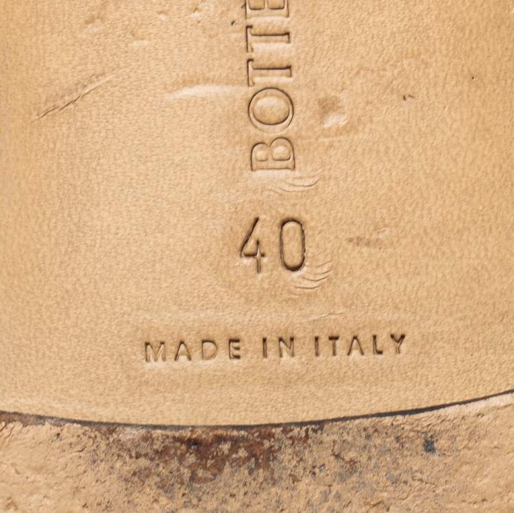 Pre Owned Bottega Veneta Black Leather  Lido Flat Sandal Size 40