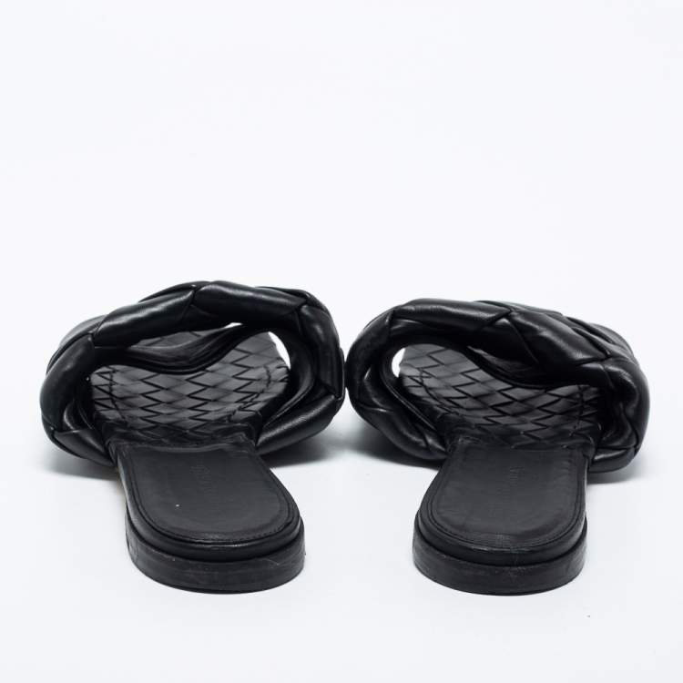 Pre Owned Bottega Veneta Black Leather  Lido Flat Sandal Size 40