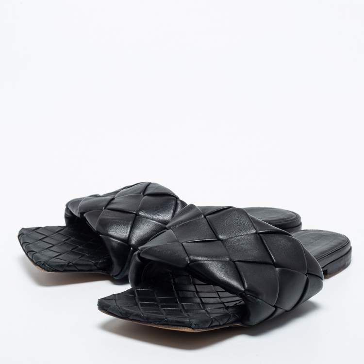Pre Owned Bottega Veneta Black Leather  Lido Flat Sandal Size 40
