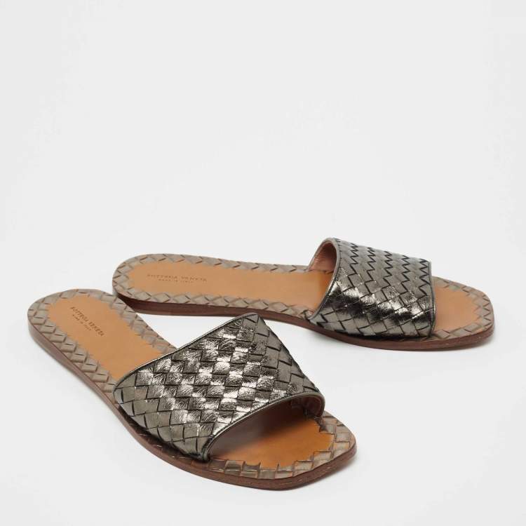 Pre Owned Bottega Veneta Metallic Intrecciato Leather Flat Slides Size 42