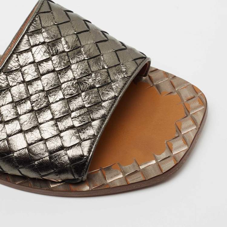 Pre Owned Bottega Veneta Metallic Intrecciato Leather Flat Slides Size 42