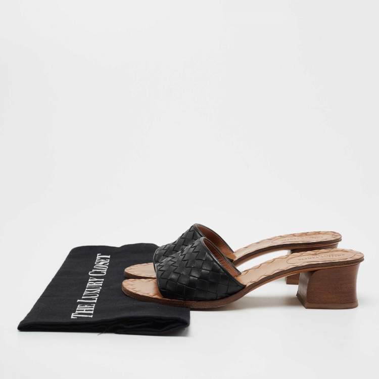 مملوكة مسبقًا Bottega Veneta Black Intrecciato Leather Ravello Slide Sandals Size 36