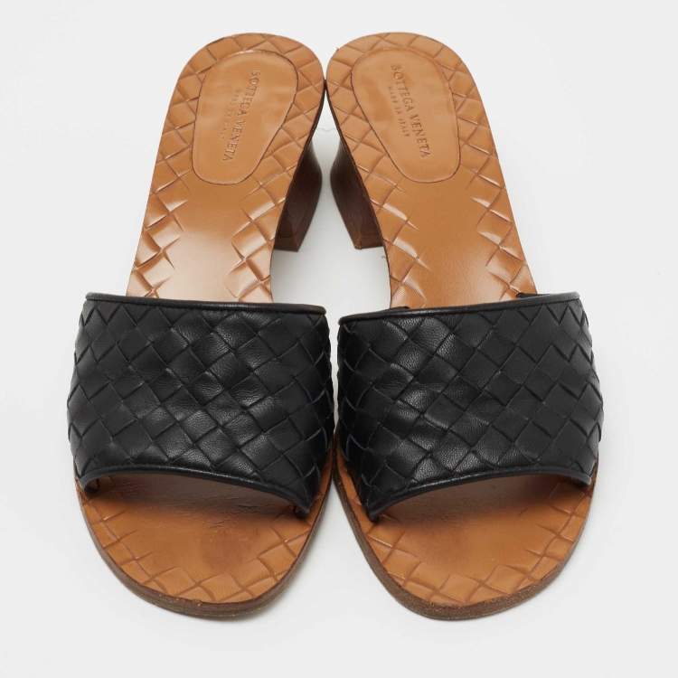 مملوكة مسبقًا Bottega Veneta Black Intrecciato Leather Ravello Slide Sandals Size 36