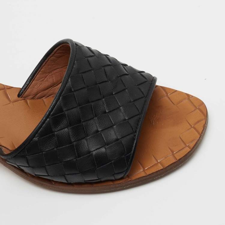 مملوكة مسبقًا Bottega Veneta Black Intrecciato Leather Ravello Slide Sandals Size 36