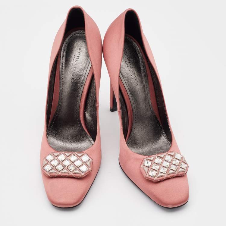 Pre Owned Bottega Veneta Coral Pink Satin Crystal Embellished Pumps Size 38