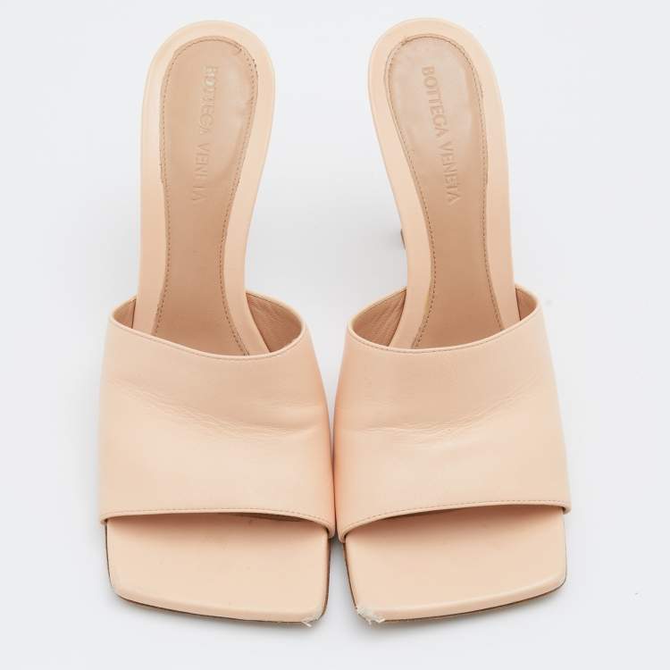 Pre Owned Bottega Veneta Light Peach Leather Stretch Square Toe Slide Sandals Size 38