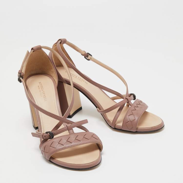 مملوكة مسبقًا Bottega Veneta Pink Intrecciato Leather Block Heel Sandals Size 35.5