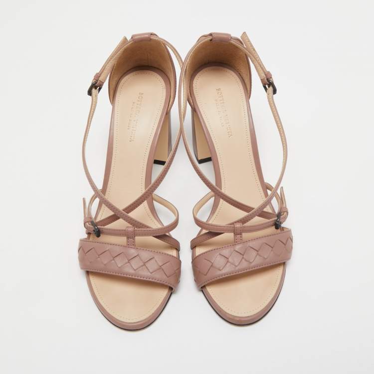 مملوكة مسبقًا Bottega Veneta Pink Intrecciato Leather Block Heel Sandals Size 35.5