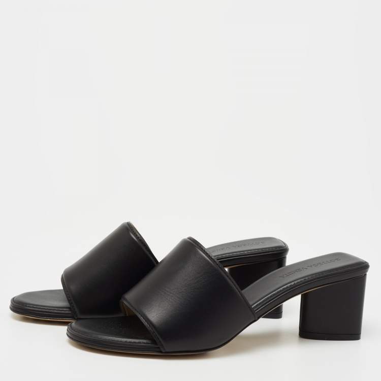 Pre Owned Bottega Veneta Black Leather Block Heel Sandals Size 38