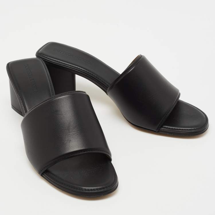 Pre Owned Bottega Veneta Black Leather Block Heel Sandals Size 38