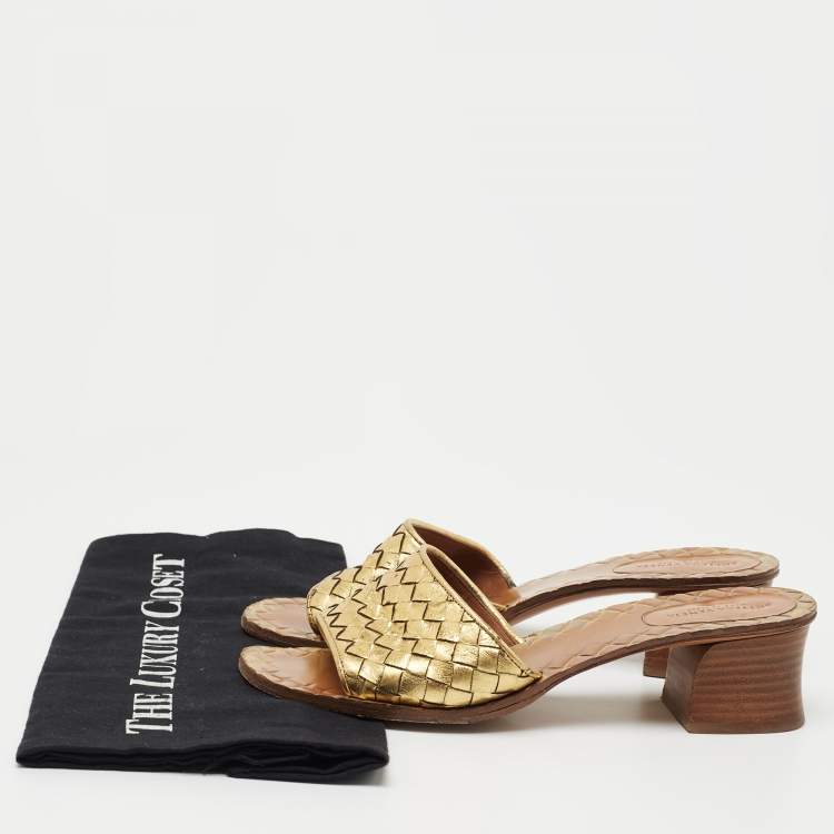 Pre Owned Bottega Veneta Gold Intrecciato Leather Ravello Slide Sandals Size 37