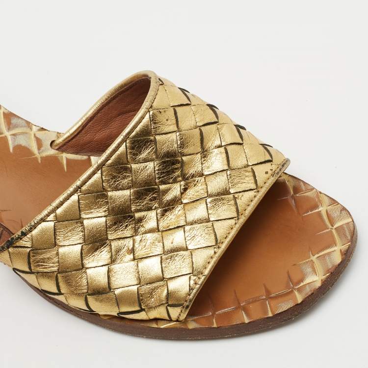 Pre Owned Bottega Veneta Gold Intrecciato Leather Ravello Slide Sandals Size 37