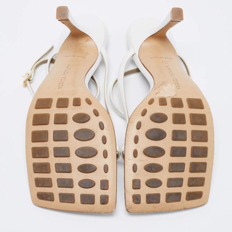 Pre Owned Bottega Veneta White Leather Thong Sandals Size 37