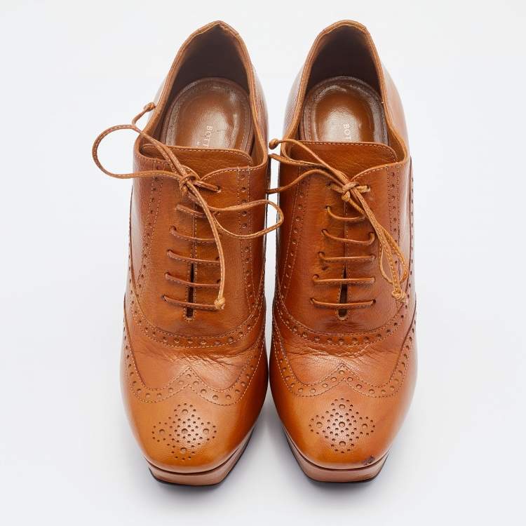 Pre Owned Bottega Veneta Brown Brogue Leather Platform Lace Up Booties Size 38