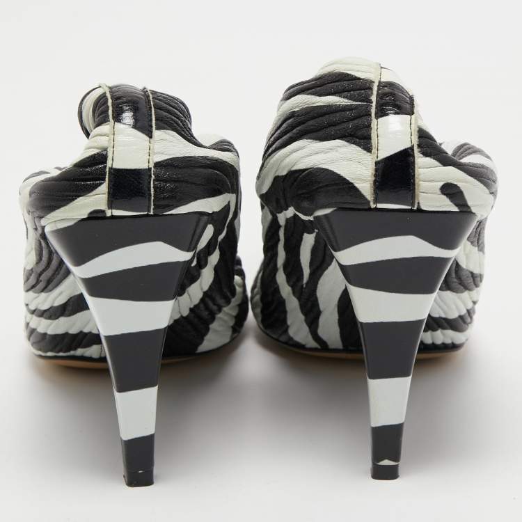 Pre Owned Bottega Veneta Black/White Zebra Print Leather Pumps Size 39