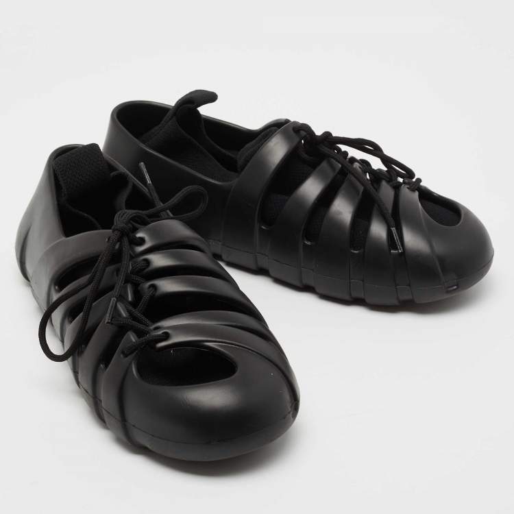 Pre Owned Bottega Veneta Black  Rubber and Fabric Lace Up Sneakers Size 38