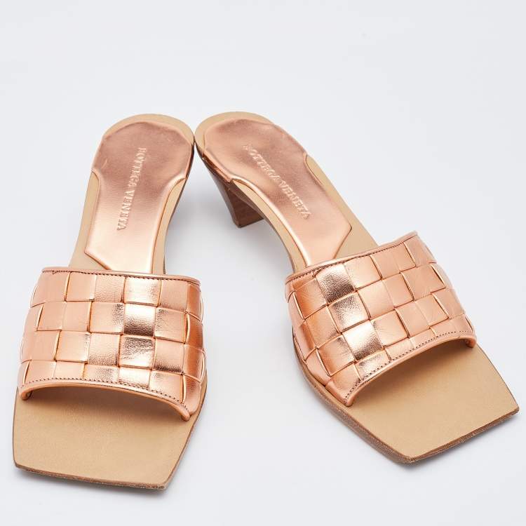 Pre Owned Bottega Veneta Rose Gold Leather Intrecciato Slide Sandals Size 36.5