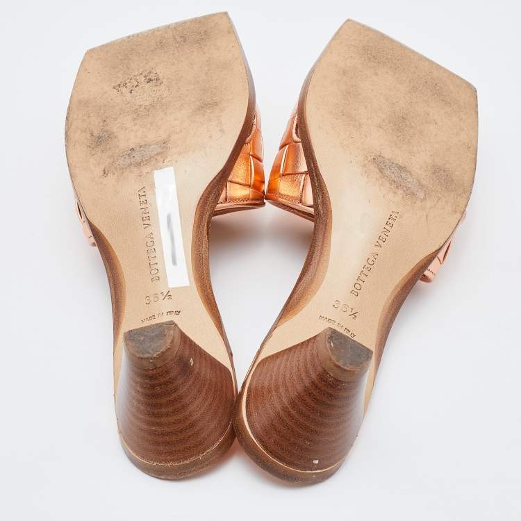 Pre Owned Bottega Veneta Rose Gold Leather Intrecciato Slide Sandals Size 36.5
