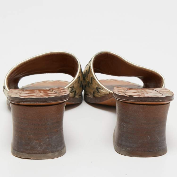 Pre Owned Bottega Veneta Gold Leather Ravello Slide Sandals Size Size 38