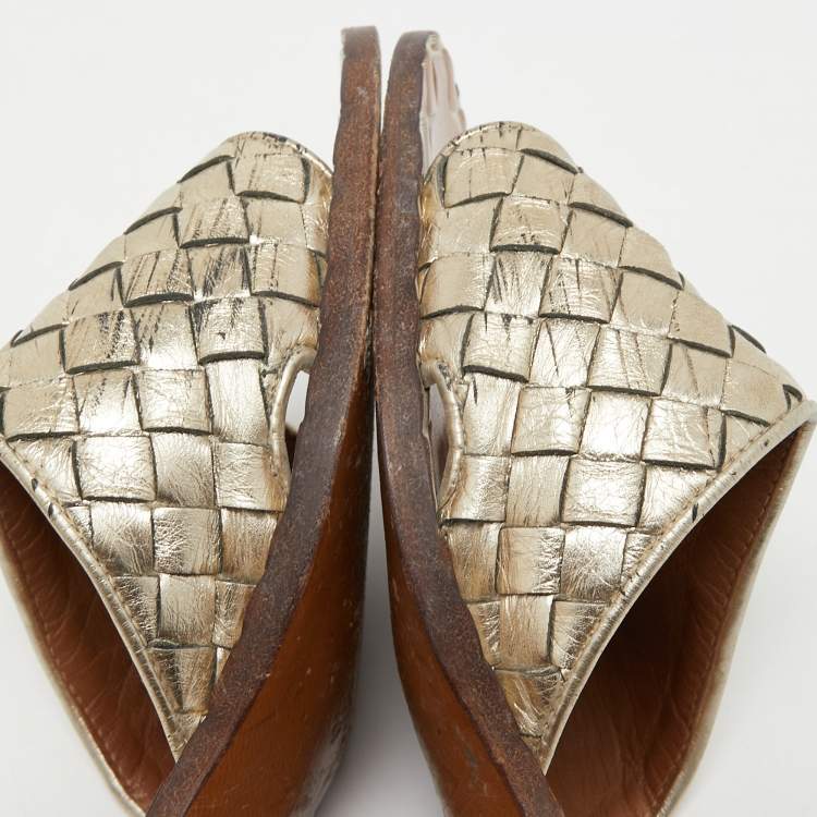 Pre Owned Bottega Veneta Gold Leather Ravello Slide Sandals Size Size 38