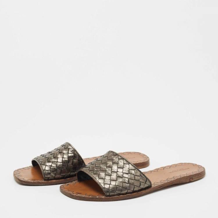 Pre Owned Bottega Veneta Metallic Intrecciato Leather Flat Slides Size 39.5