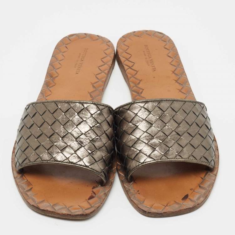 Pre Owned Bottega Veneta Metallic Intrecciato Leather Flat Slides Size 39.5