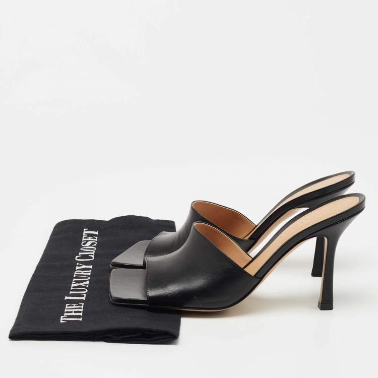 Pre Owned Bottega Veneta Black Leather Square Toe Slide Sandals Size 38.5