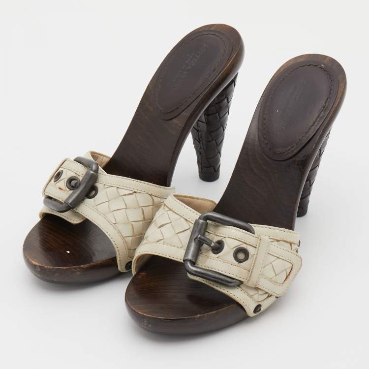 Pre Owned Bottega Veneta White Intrecciato Leather Buckle Detail Platform Slide Sandals Size 36