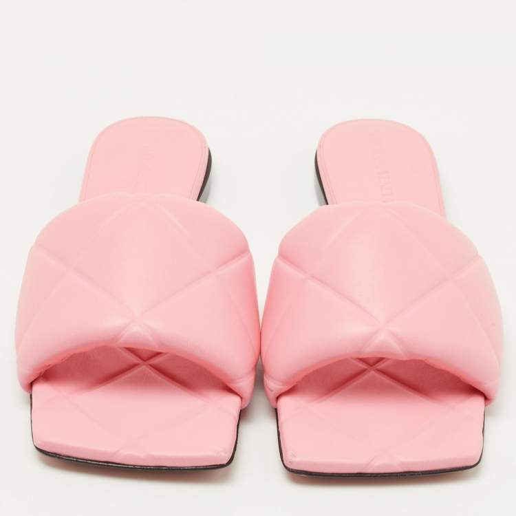 مملوكة مسبقًا Bottega Veneta Pink Leather Lido Slides Size 37.5