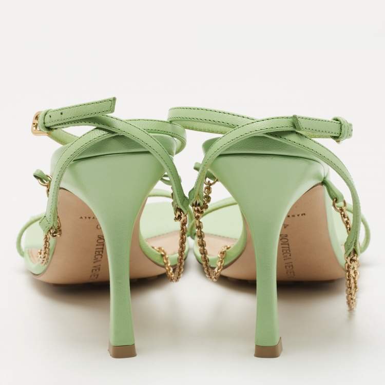 مملوكة مسبقًا Bottega Veneta Green Leather Chain Ankle Strap Sandals Size 40