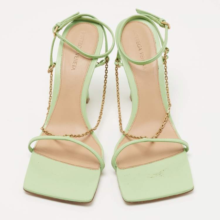 مملوكة مسبقًا Bottega Veneta Green Leather Chain Ankle Strap Sandals Size 40