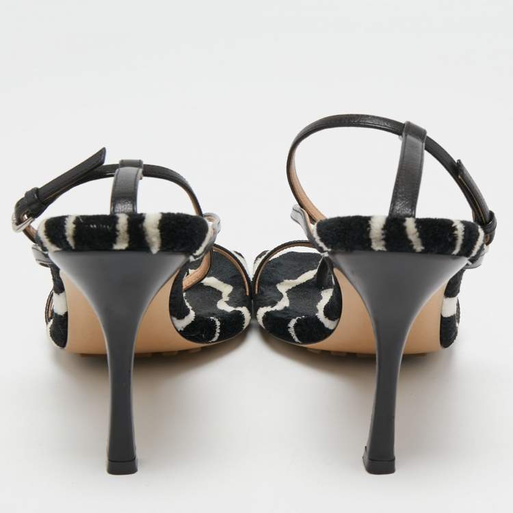 Pre Owned Bottega Veneta Black Leather Ankle Strap Sandals Size 40