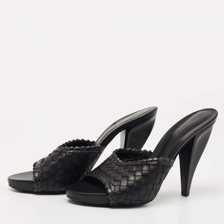 Pre Owned Bottega Veneta Black Intrecciato Leather Slide Sandals Size 40