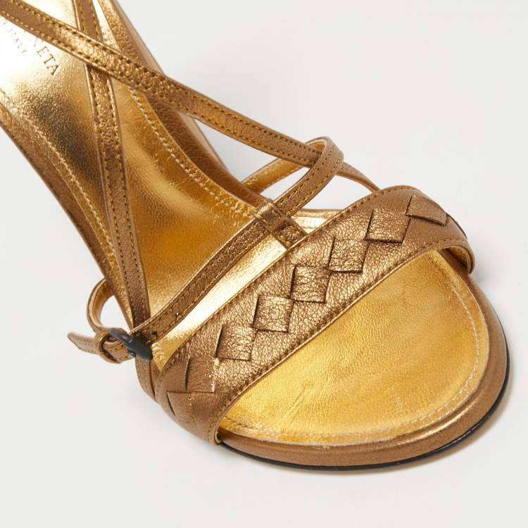 Pre Owned Bottega Veneta Metallic Intrecciato Leather Block Heel Slingback Sandals Size 38